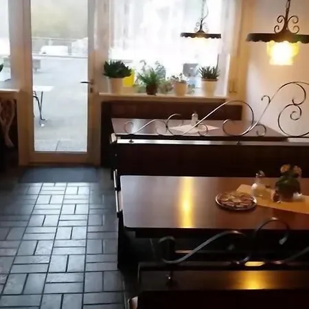 厄尔森塔尔酒店