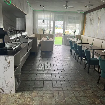 厄尔森塔尔酒店 酒店 2*
